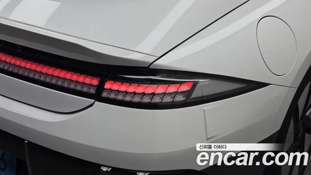 Hyundai Ioniq 6 — Фото автомобиля 8