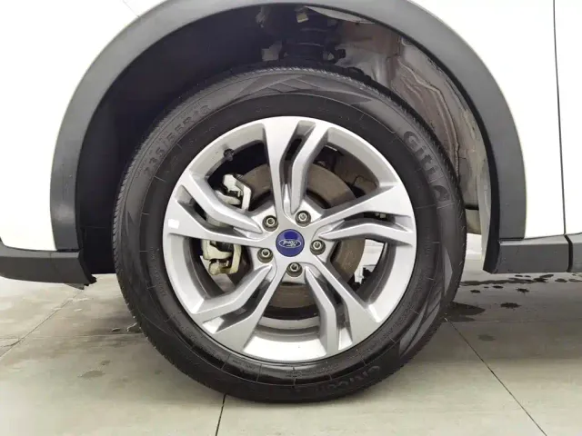 Ford Lingrui — Фото автомобиля 17