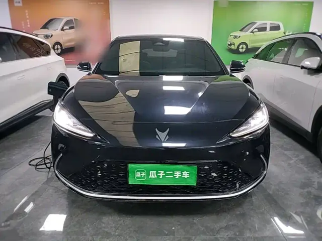 Arcfox Alpha S — Фото автомобиля 2