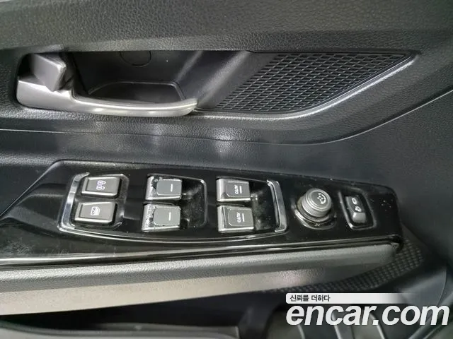 KGM Korando Beautiful — Фото автомобиля 3