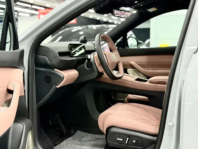 Nio EC6 — Фото автомобиля 8