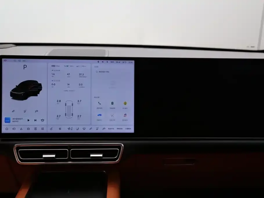 Li Auto Li Auto L7 2023 Pro — Фото автомобиля 18