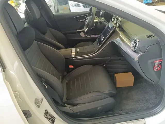 Mercedes-Benz C-Class — Фото автомобиля 24
