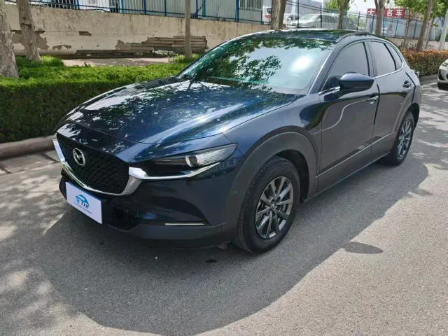 Фотография автомобиля — Mazda CX-30