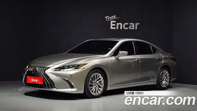 Фотография автомобиля — Lexus ES Generation 7