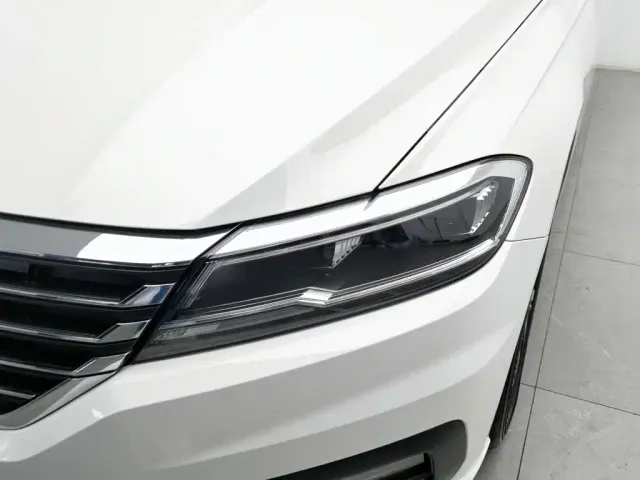 Volkswagen Lavida — Фото автомобиля 7