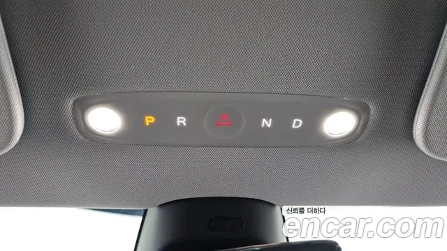 Tesla Model 3 — Фото автомобиля 9