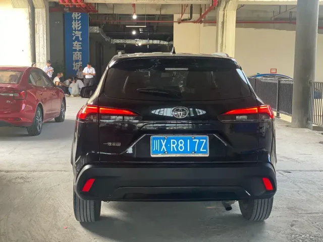 Toyota Corolla Cross — Фото автомобиля 3