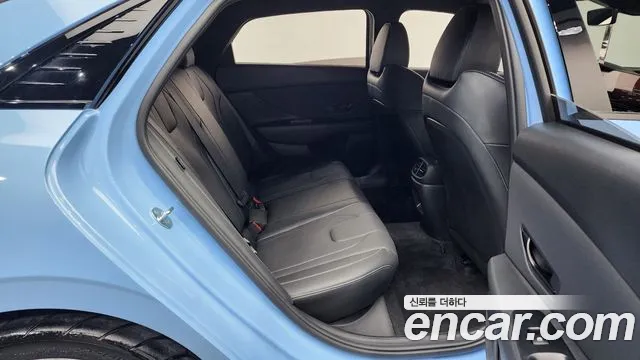 Hyundai Avante CN7 — Фото автомобиля 11