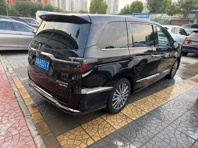 Honda Elysion — Фото автомобиля 2