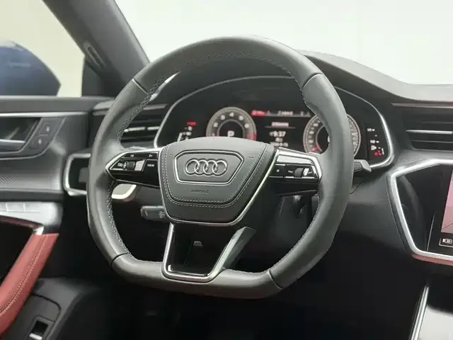 Audi A7L — Фото автомобиля 12