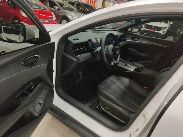 BYD Seal 06 — Фото автомобиля 15