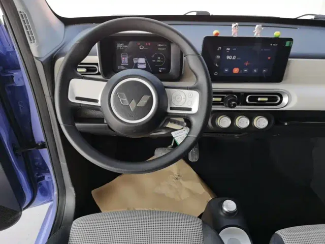 Wuling Hongguang Mini EV — Фото автомобиля 10