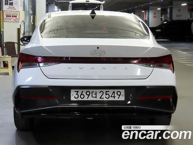 Hyundai Avante — Фото автомобиля 5