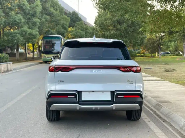 BYD Yuan UP — Фото автомобиля 7