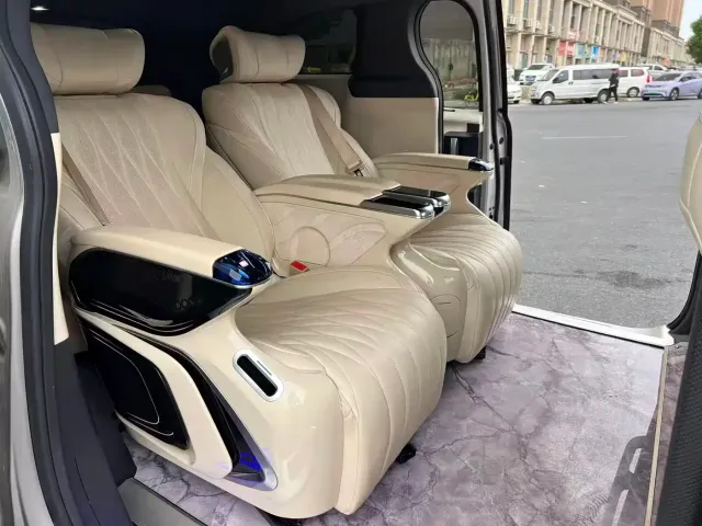 Toyota Sienna — Фото автомобиля 7