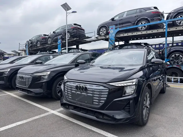 Audi Q5 e-tron — Фото автомобиля 5