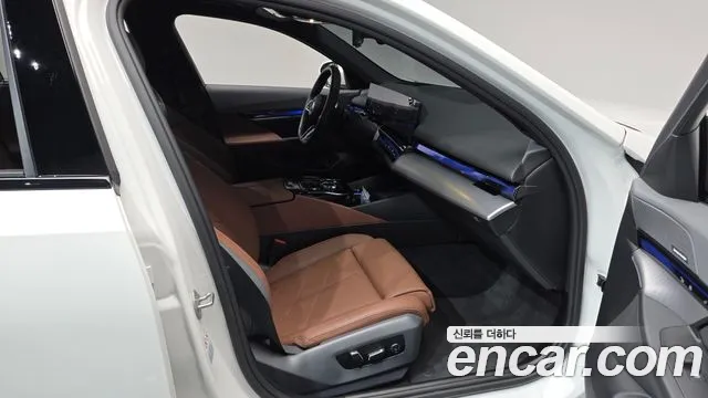 BMW 5 Series G60 — Фото автомобиля 17