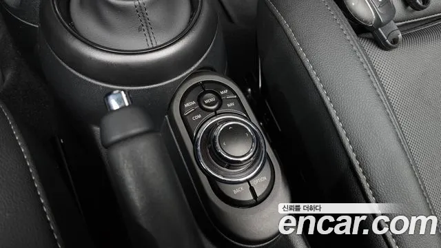 MINI Cooper Convertible — Фото автомобиля 25