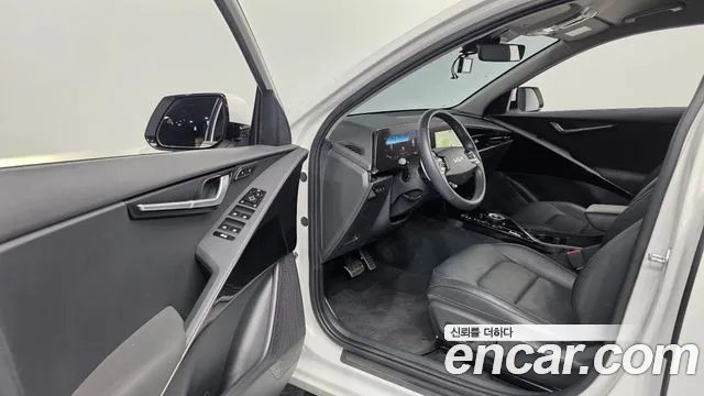 Kia Niro Niro (New) — Фото автомобиля 10