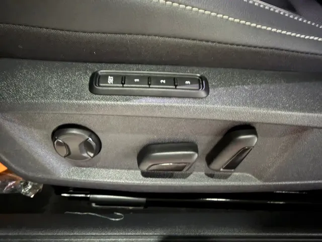 Volkswagen Passat — Фото автомобиля 19
