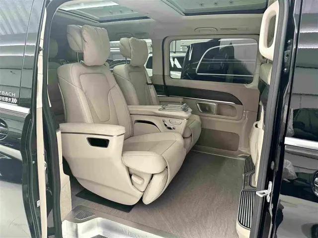 Mercedes-Benz V-Class — Фото автомобиля 13