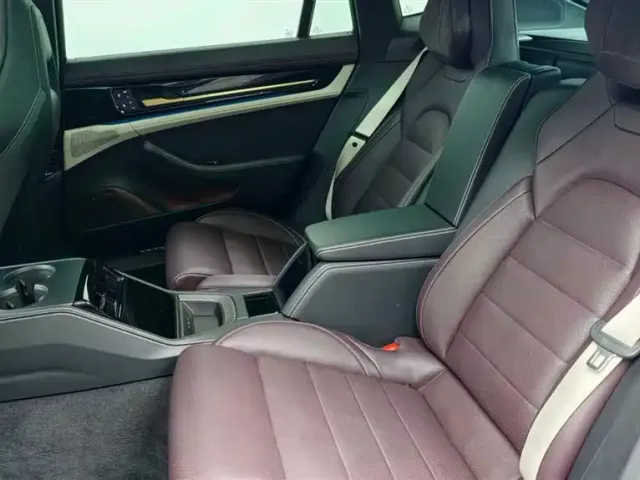 Porsche Panamera — Фото автомобиля 13