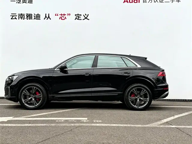 Audi Q8 — Фото автомобиля 2