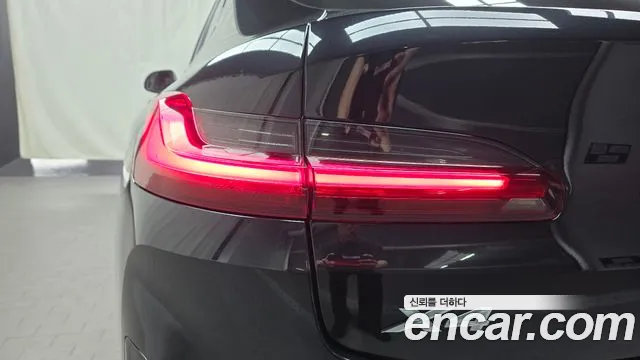 BMW X4 xDrive20i M Sport — Фото автомобиля 23