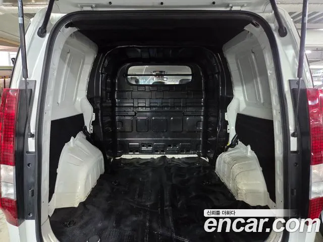 Hyundai Staria Staria Карго 5 мест — Фото автомобиля 15