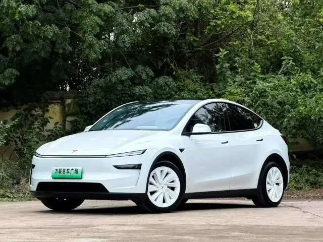 Фотография автомобиля — Tesla Model Y