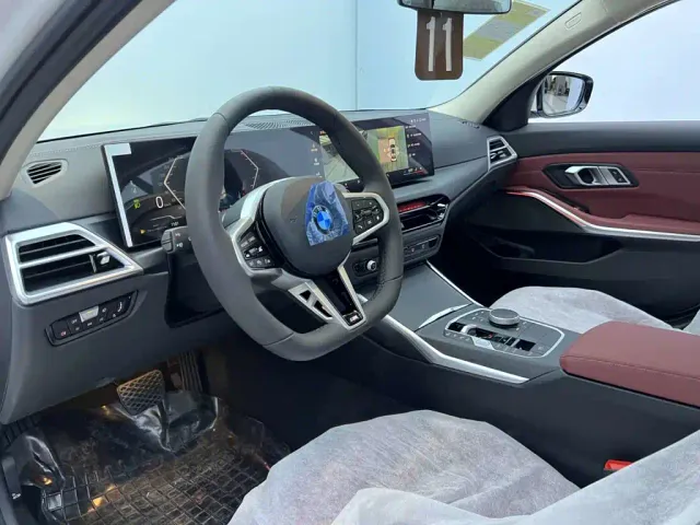 BMW 3 Series — Фото автомобиля 10