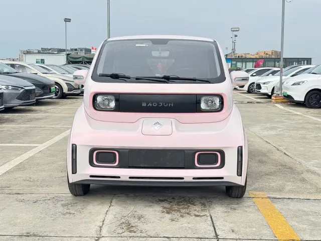 Baojun KiWi EV — Фото автомобиля 2