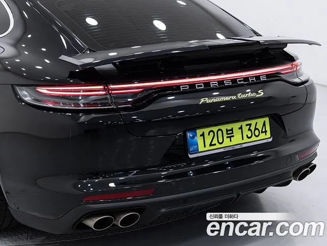 Porsche Panamera — Фото автомобиля 12
