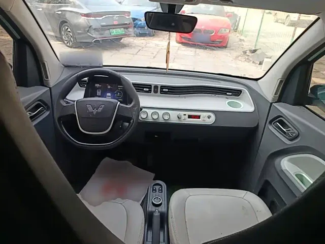 Wuling Hongguang Mini EV — Фото автомобиля 9