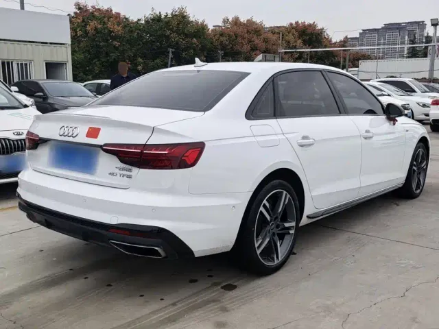 Audi A4L — Фото автомобиля 9