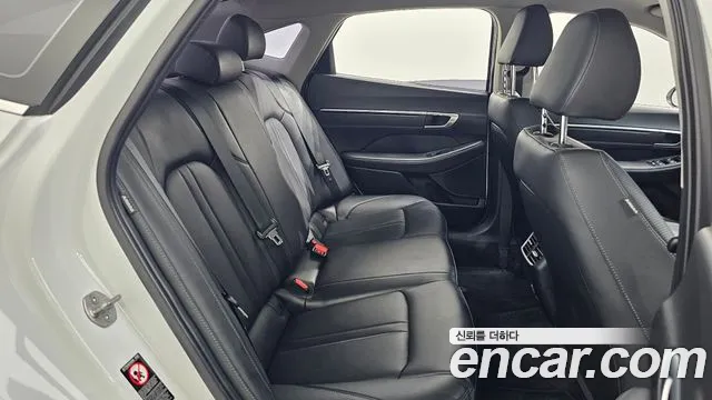 Hyundai Sonata Sonata (DN8) 2.0 LPG(Для проката) — Фото автомобиля 12