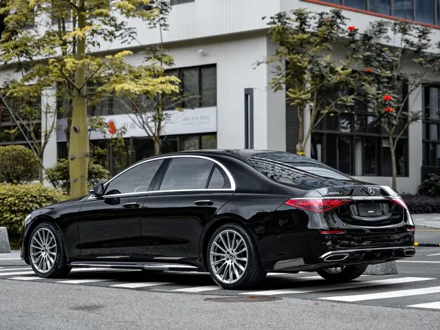 Mercedes-Benz S-Class — Фото автомобиля 3
