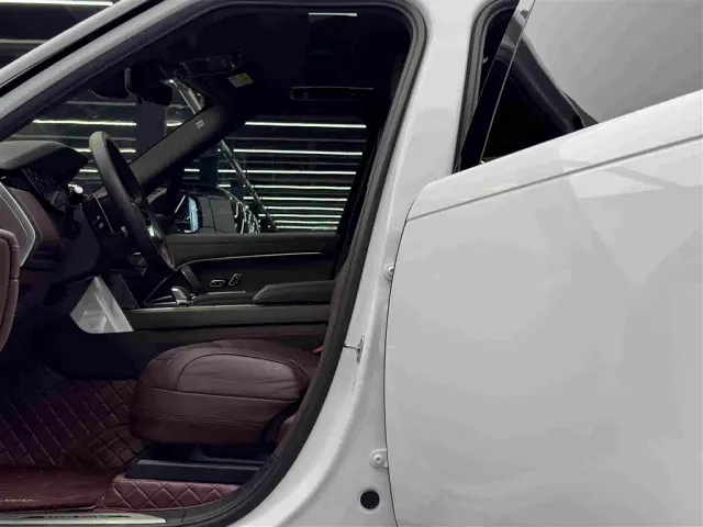 Land Rover Range Rover — Фото автомобиля 8