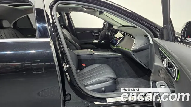 Mercedes-Benz E-Class — Фото автомобиля 25