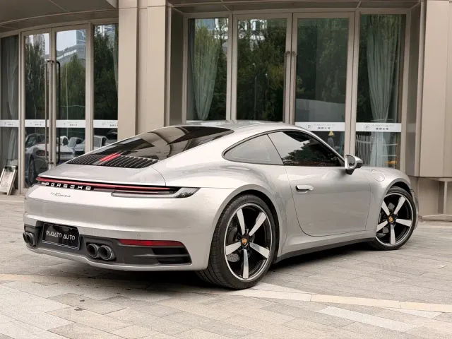 Porsche 911 — Фото автомобиля 8