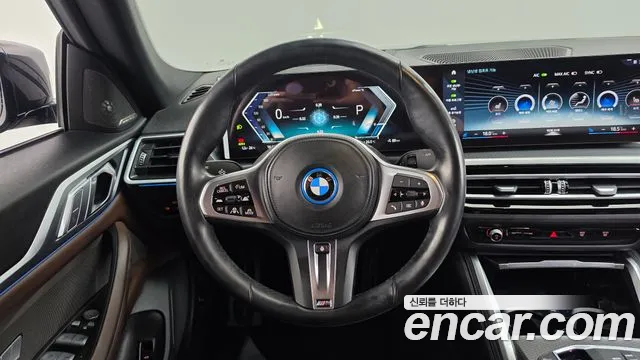 BMW i4 — Фото автомобиля 20
