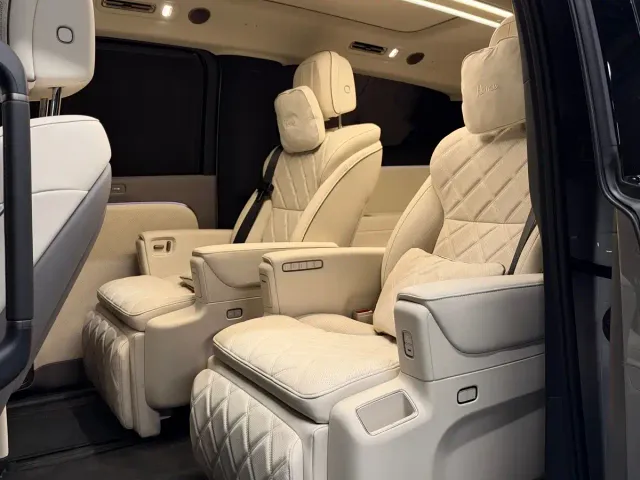 Li Auto MEGA — Фото автомобиля 7