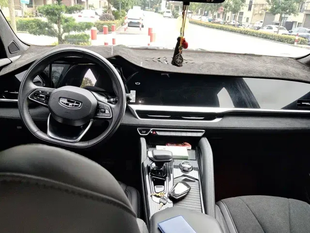 Geely Xingyue L — Фото автомобиля 5