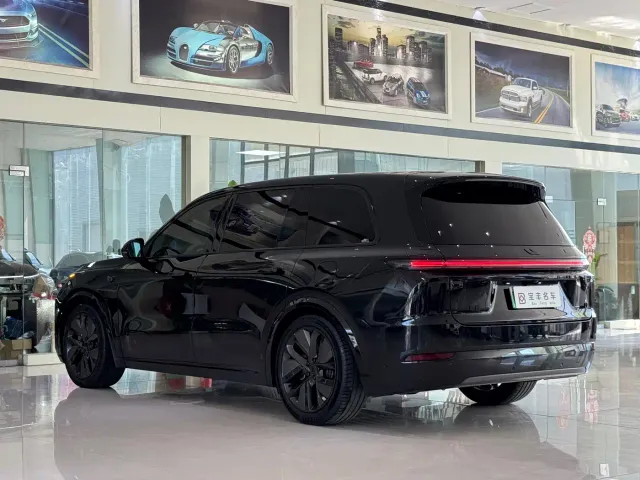 Li Auto L9 — Фото автомобиля 16