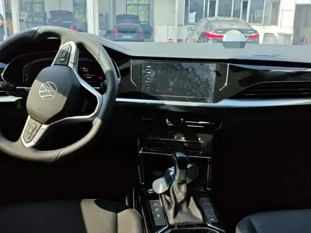 Volkswagen Passat — Фото автомобиля 6