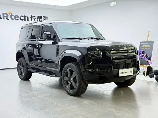 Land Rover Defender — Фото автомобиля 7