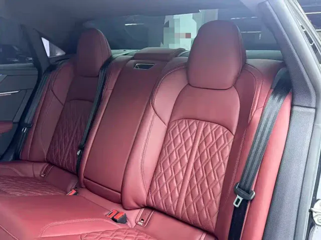 Audi A7L — Фото автомобиля 8