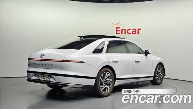 Hyundai Grandeur GN7 — Фото автомобиля 2