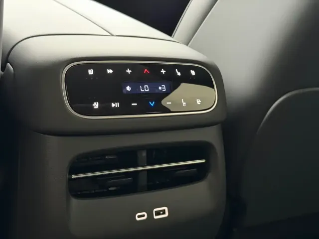 Leapmotor C11 — Фото автомобиля 17